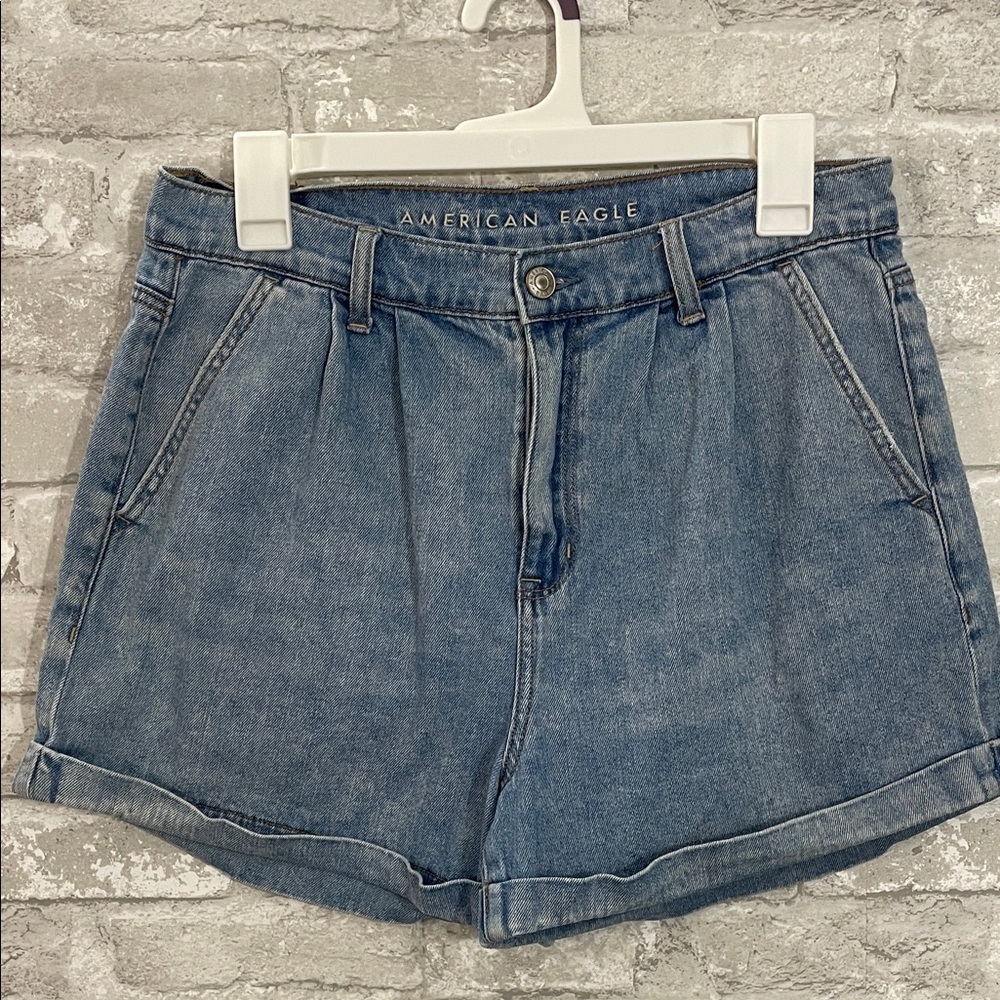American Eagle Outfitters Mom Jean Shorts